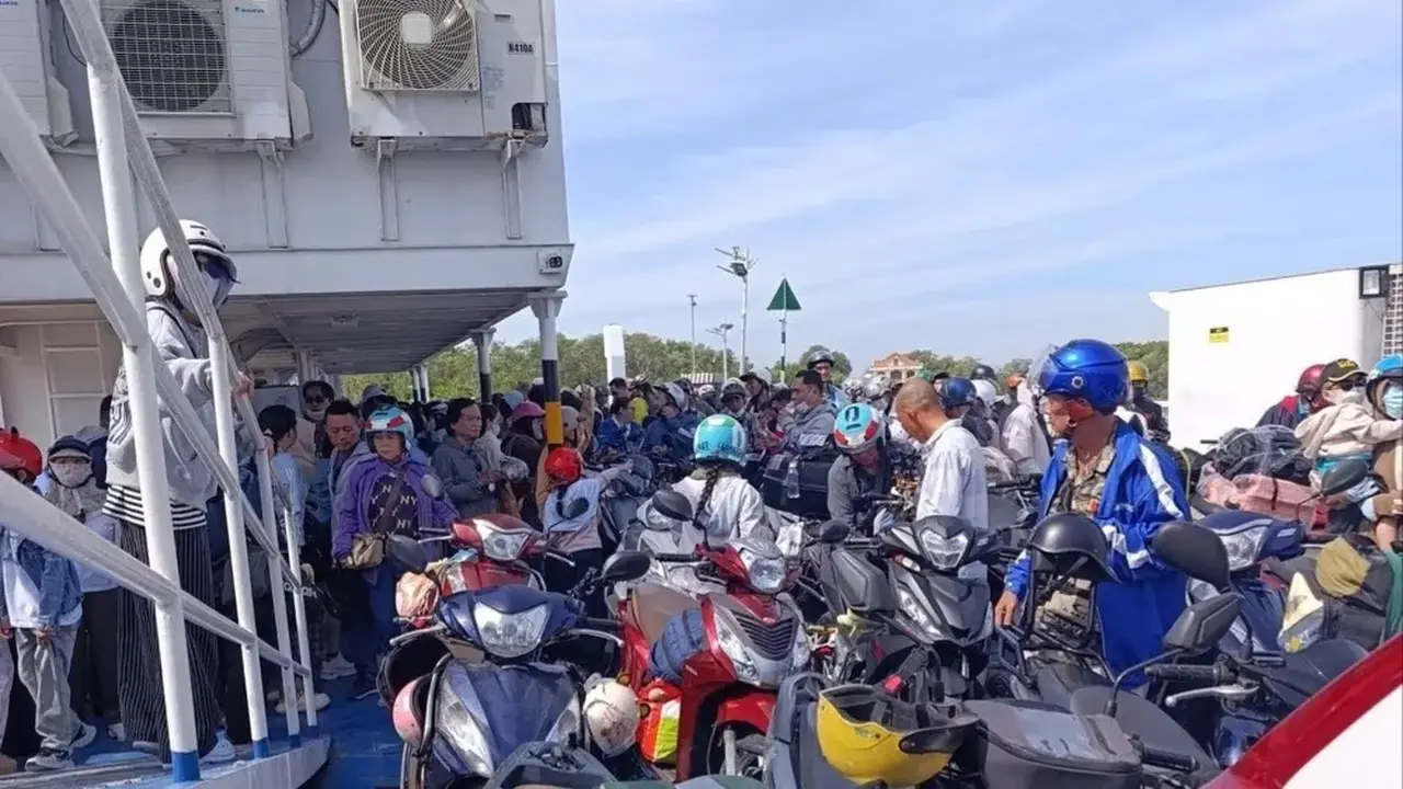 تباين مناخي حاد.. أجواء باردة شمال فيتنام وموجة حر تضرب المناطق الجنوبية